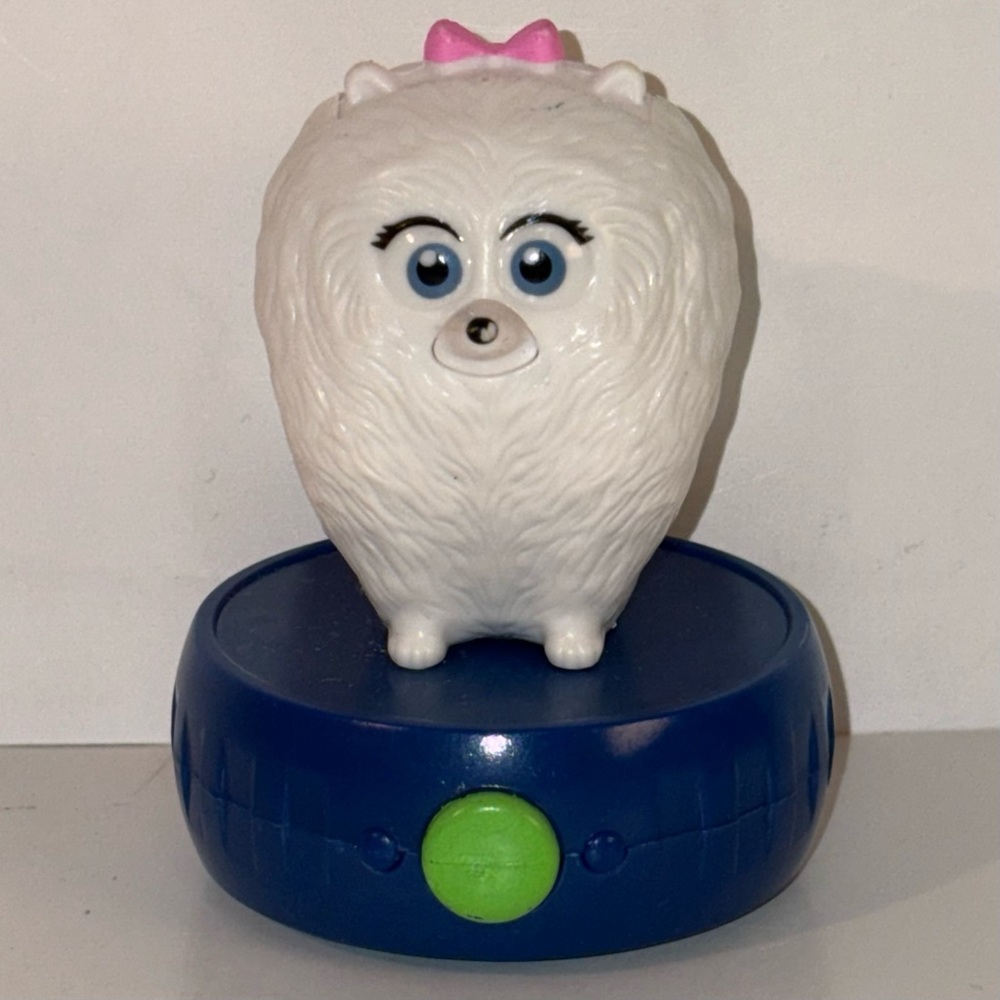 [4/$25] 2019 MCDONALDS HAPPY MEAL SECRET LIFE OF PETS 2 MOVIE GIDGET WHITE DOG